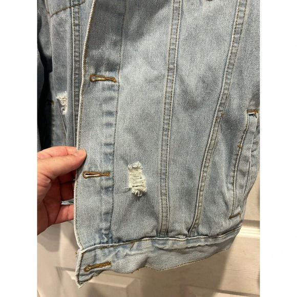Trademark Brooklyn Cloth Denim Jean Jacket size Large Light Wash Distressed - Picture 5 of 11